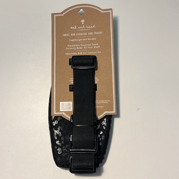 NWT Oak & Reed Hands Free Waist Band Animal Print. Black on black - Picture 4 of 5